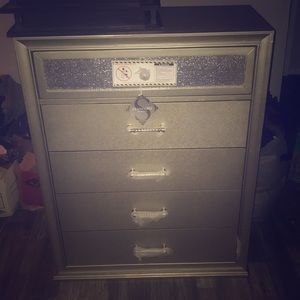 Dresser standard